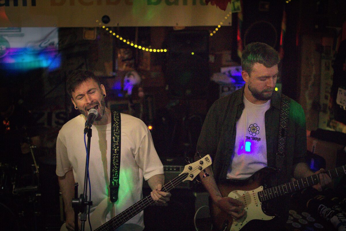 Bassist & Gitarrist — Eldorado